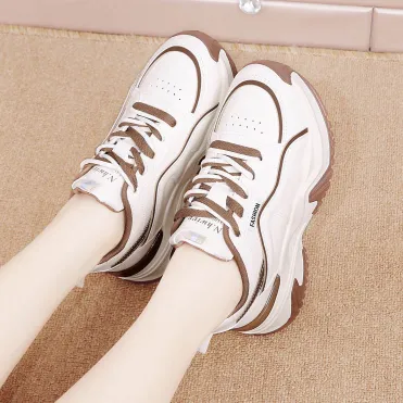 GENTLE STRIDE WOMEN’S CASUAL SHOE
